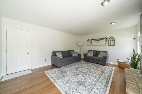 7026 Glade Ln, Florence KY  41042-4304 exterior