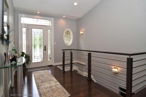 16 Evergreen Pkwy, North Providence RI  02904-3109 exterior