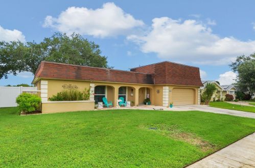 3627 Grayton Dr, New Port Richey, FL 34652-5752
