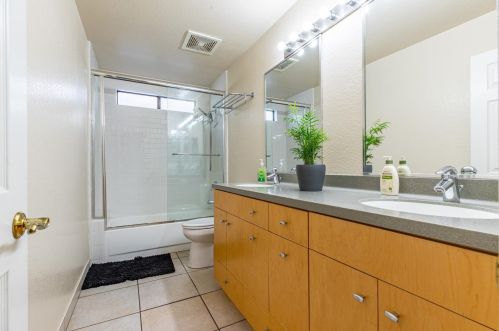 1216 Glenbrook Way, Modesto CA  95355-3676 exterior
