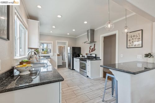 1515 Derby St, Berkeley CA  94703-1816 exterior