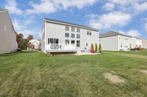 924 Kentucky Cir, Marysville OH  43040-7095 exterior