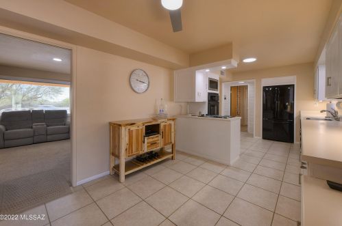 7330 Ln Canada Dr, Tucson AZ 85704-1532 exterior