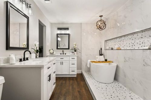 11032 Carissa Dr, Dallas TX  75218-1366 exterior