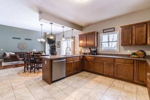 88 Old Hickory Ln, Grove City PA 16127-4663 exterior