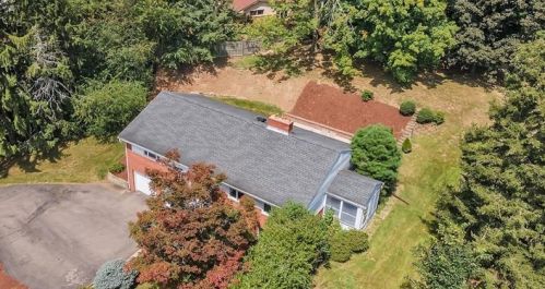 702 Westwood Dr, Gibsonia, PA 15044-9215