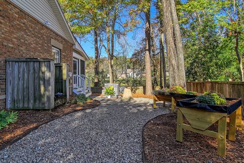 1713 Lauda Dr, Mount Pleasant SC  29464-9601 exterior