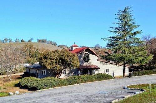 3243 Eagle Point Ln, Lake Nacimiento CA  93446-4130 exterior