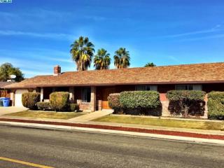 500 Magnolia Ave, Hanford, CA 93230-1435