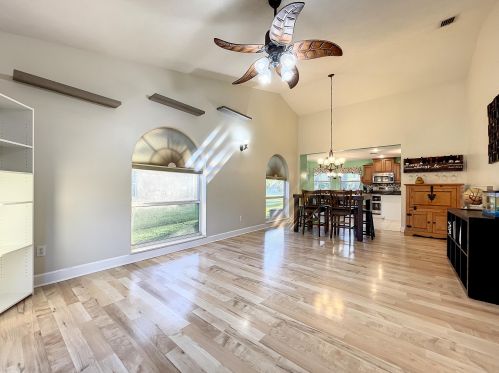 1726 Berkshire Blvd, Fort Pierce FL 34952-7112 exterior