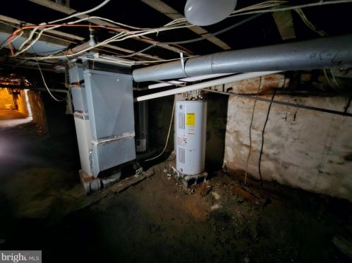 611 Main St, Norristown PA  19401-4556 exterior