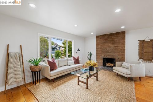 4817 Brookdale Ave, Oakland CA  94619-2510 exterior