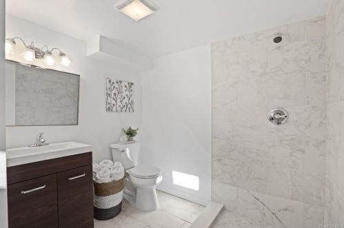 65 Snowden Ave, Crotonville NY  10562-3244 exterior