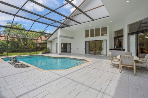 6670 Newport Lk Cir, Boca Raton FL 33496-3001 exterior