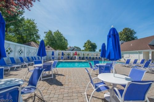 7 Christopher Ct, Lincoln Park NJ  07035-2104 exterior