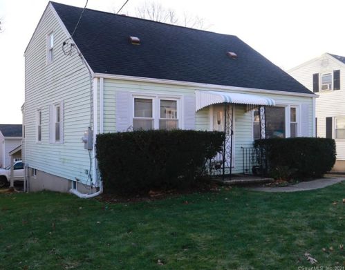 27 Winter St, Stamford, CT 06905-1120