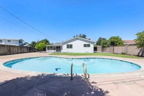 2264 Standish Ave, Anaheim, CA 92806-4519