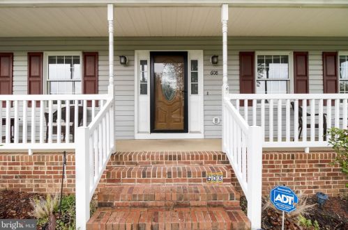 608 Halleck St, Fredericksburg VA  22407-8627 exterior