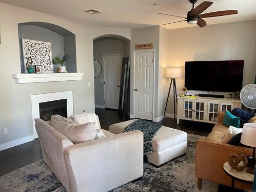 4106 Karst Rd, Carlsbad, CA 92010-5560