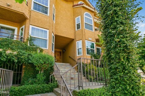5102 Tujunga Ave, North Hollywood, CA 91601-4927