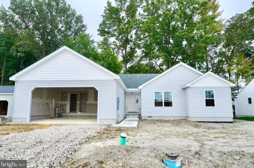 1512 Hopkins Ave, Dover, DE 19901