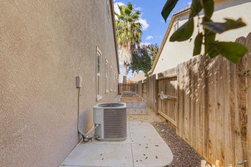 1016 Summer Ln, Grayson CA  95363-8308 exterior
