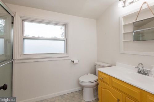 2037 Stone Mill Rd, Lancaster PA  17603-6053 exterior