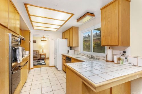 2422 Chapman St, Lomita CA  90717-2311 exterior