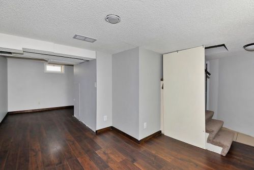 1045 6th St, Faribault MN  55021-4707 exterior