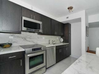 905 Bay Dr, Miami FL  33141-5618 exterior