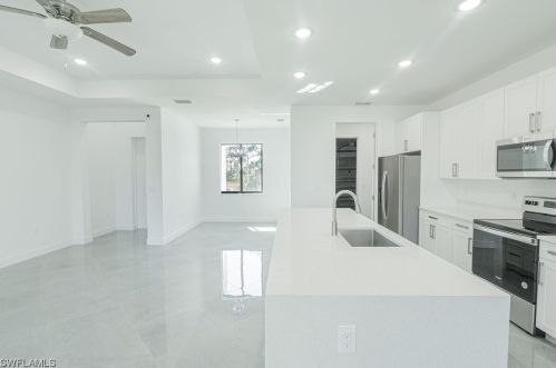4125 19th Pl, Cape Coral FL  33904-8037 exterior