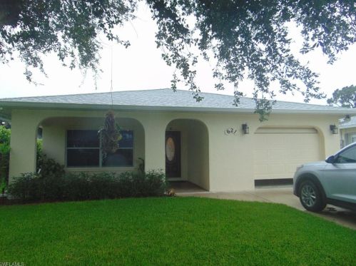 621 97th Ave, Naples, FL 34108-2280