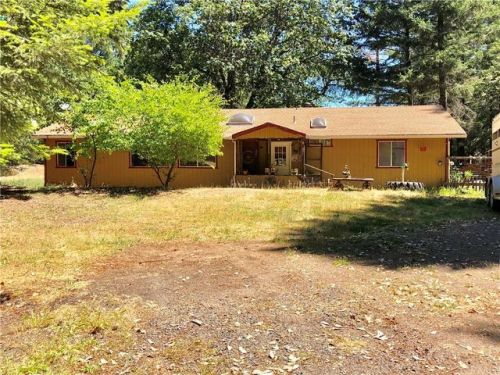 29801 Pinecrest Rd, Willits, CA 95490-5822