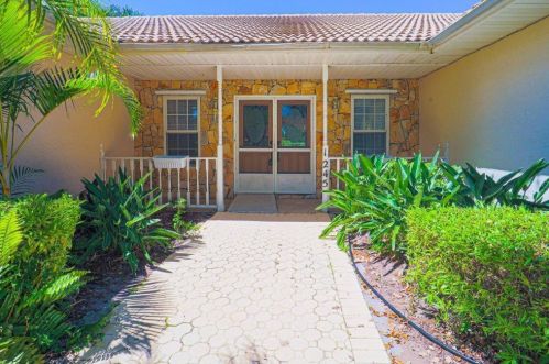 1245 Bent Pine Cv, Fort Pierce, FL 34986-2122
