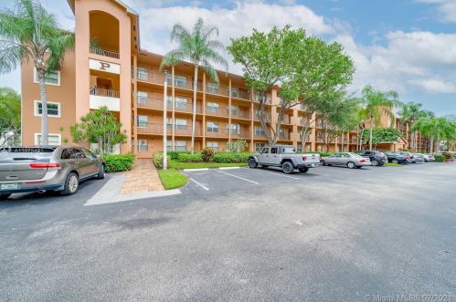 601 141st Ave, Hollywood FL  33027-1518 exterior