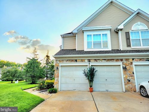 8001 Normandy Dr, Mount Laurel NJ  08054-5948 exterior