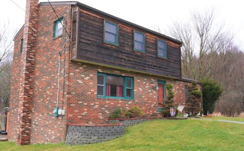 150 Patterson Rd, Slippery Rock, PA 16057-4540