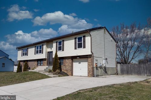 4 Nashua Dr, Erial NJ  08081-3040 exterior