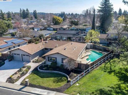 231 Greenbrook Dr, Danville, CA 94526-5214