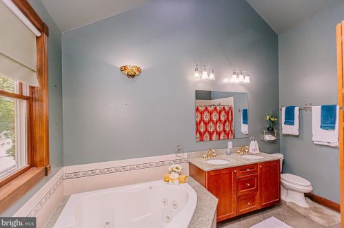 223 Meadow Dr, Yardley PA  19067-1311 exterior