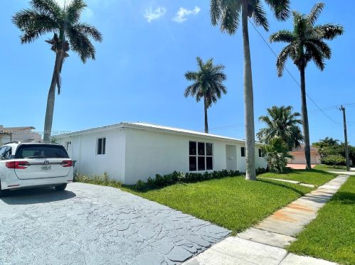 325 4 Ave, Dania Beach FL  33004-2723 exterior