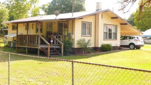 104 Lake Ave, Dudley, NC 28333-5319