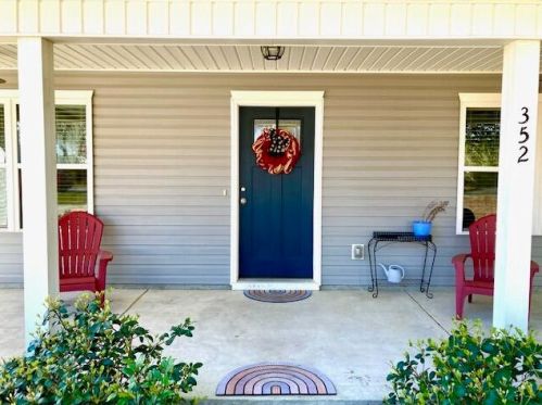352 Park Ave, Defuniak Springs FL  32435-2611 exterior