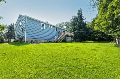 2 Behrle Dr, Ansonia CT  06401-2024 exterior