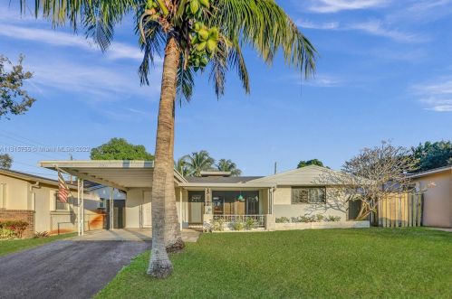 2003 37th Ave, Hollywood FL  33021-4320 exterior