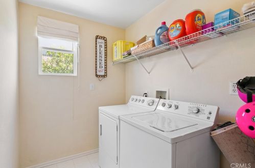 12607 Orangeblossom Ln, Riverside CA  92503-7059 exterior