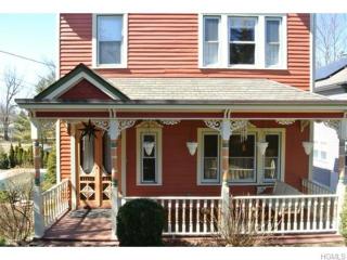 48 Vermont Ave, Congers, NY 10920-2510