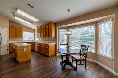 8686 White Peacock Way, Elk Grove CA  95624-3701 exterior