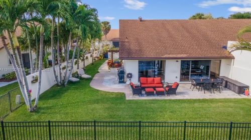 453 28th Ave, Delray Beach FL  33445-4407 exterior