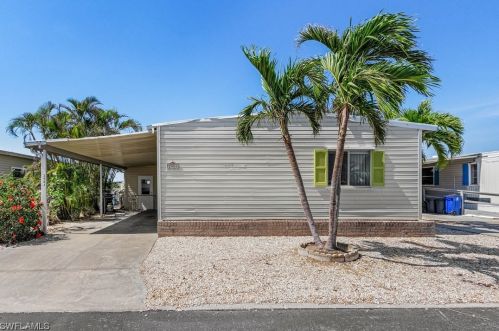 2981 Bounty Ln, Saint James City, FL 33956-2380